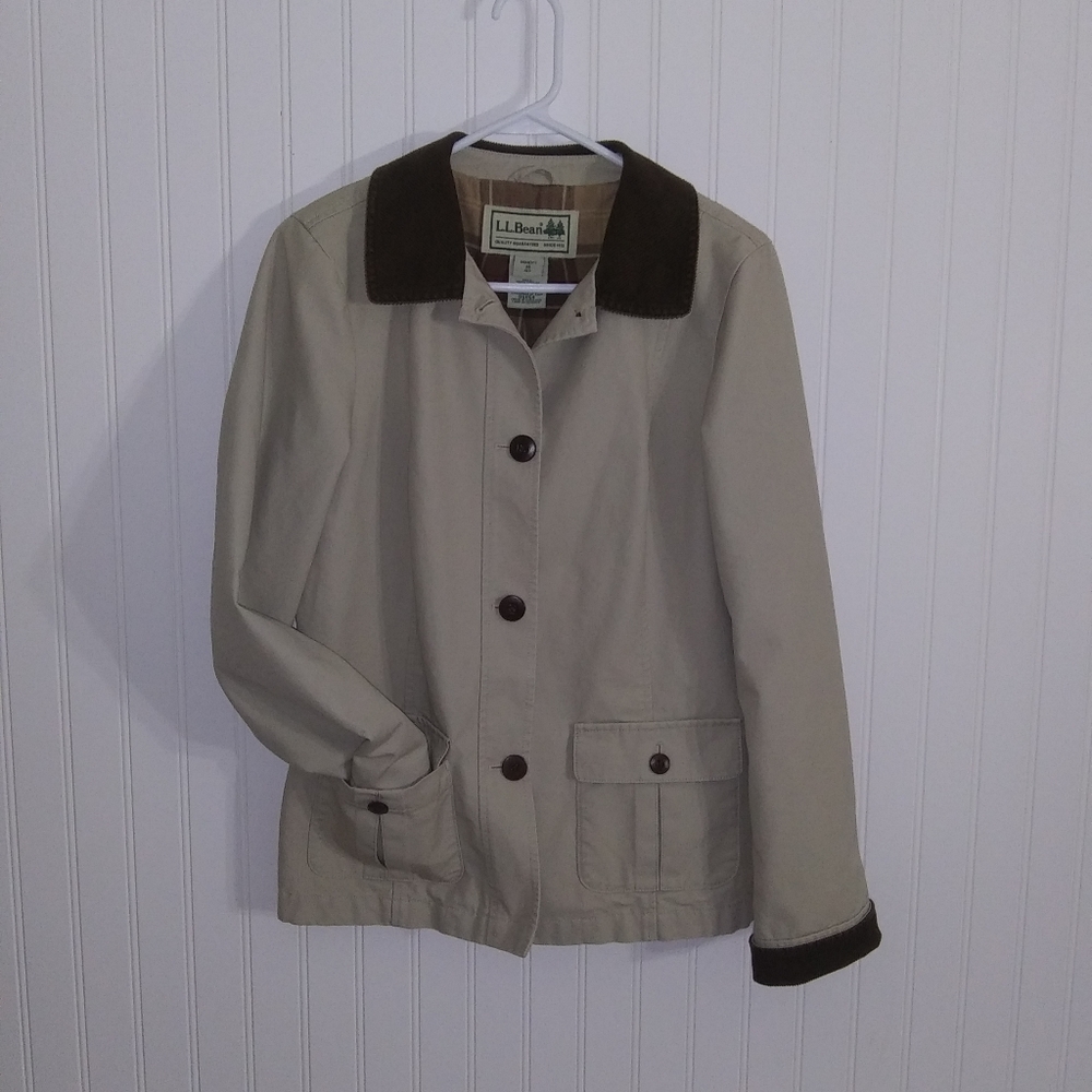 LL Bean short coat. Size Med. Flannel lined